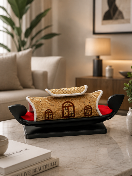 Handcrafted Traditional Kerala Chundan Vallam (Snake Boat) Souvenir / Premium Decor